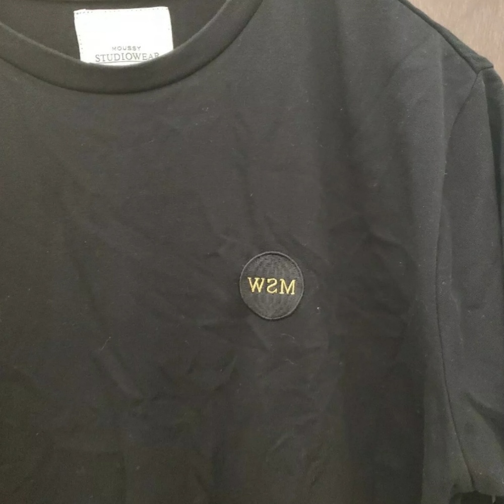EUC MENS MOUSSY STUDIOWEAR PLAIN BLACK SS TSHIRT! - Picture 2 of 3